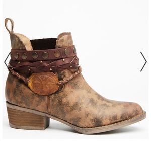 Women’s Circle G Bootie